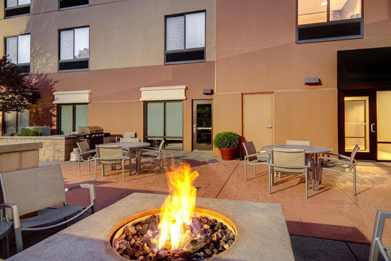 Springhill Suites Erie Kearsarge Exterior photo
