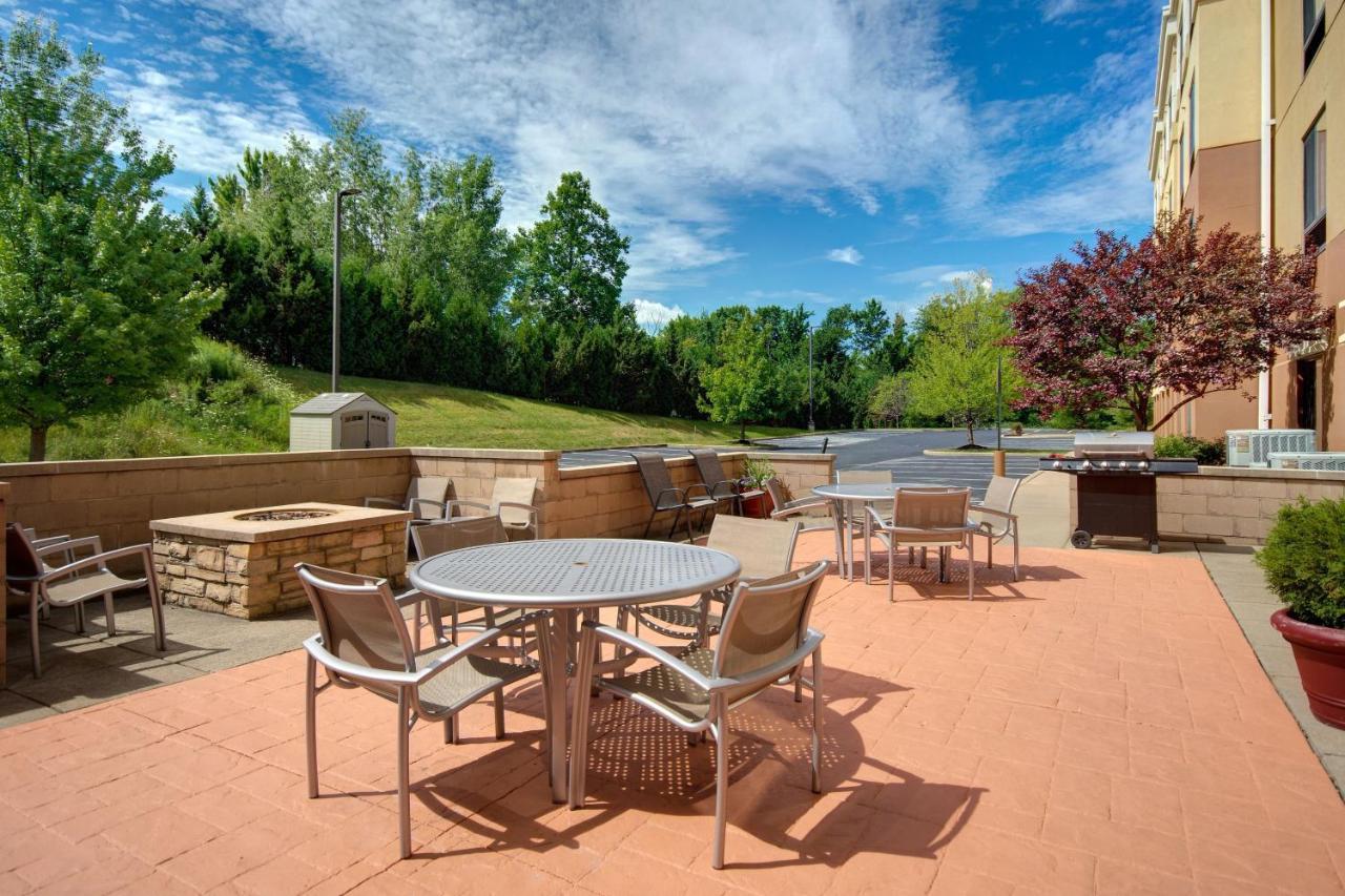 Springhill Suites Erie Kearsarge Exterior photo