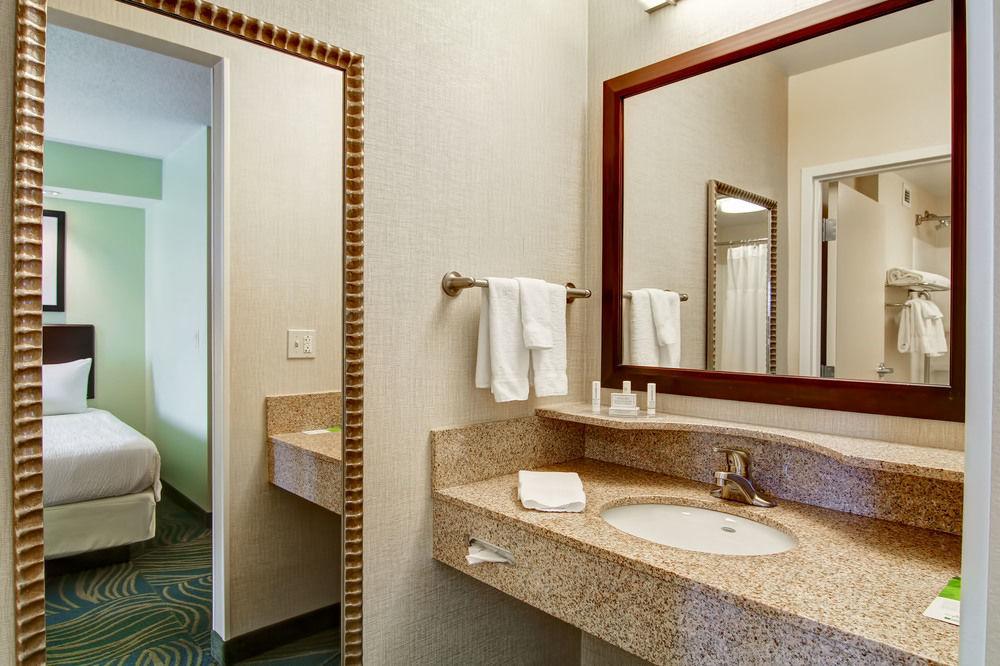 Springhill Suites Erie Kearsarge Exterior photo