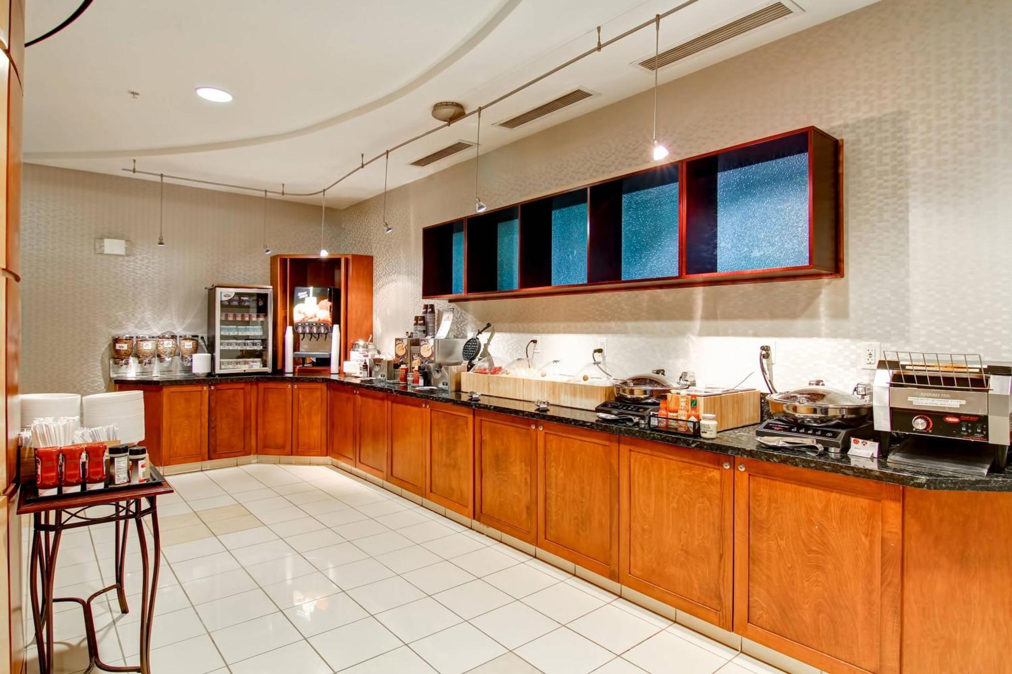 Springhill Suites Erie Kearsarge Exterior photo
